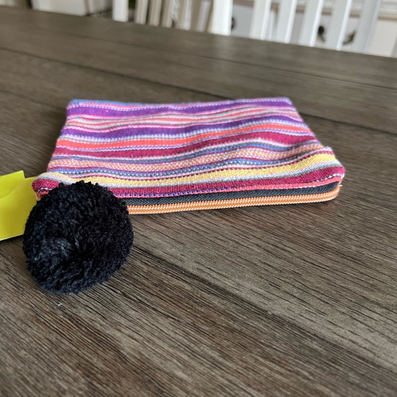 Women's Zipper Pouch - Picture 3 of 11